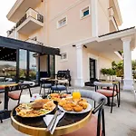 Almar Hotel