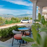 Hotel Almar