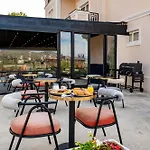 Hotel Almar