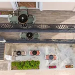 Almar Hotel