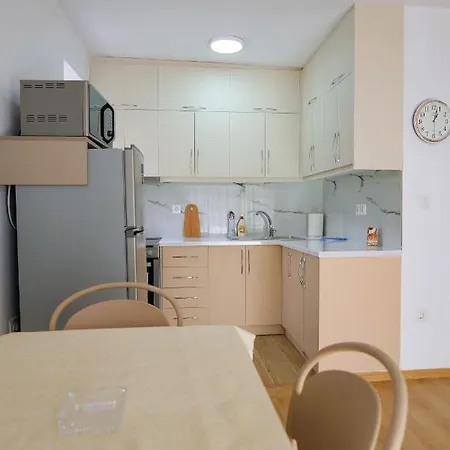 Almar Apartments * Saranda