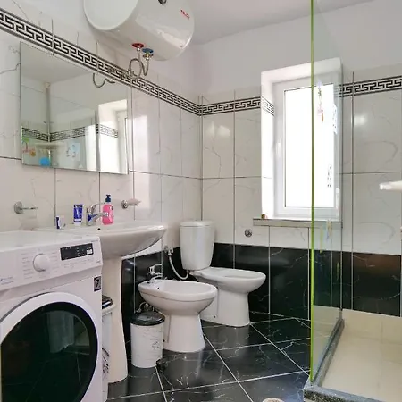 Almar Apartments Villa Saranda