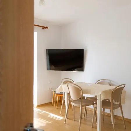 Villa Almar Apartments *