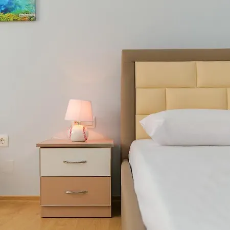 Villa Almar Apartments *