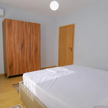 Almar Apartments * Saranda