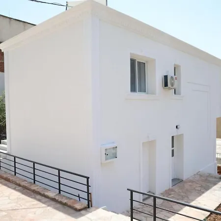 Villa Almar Apartments